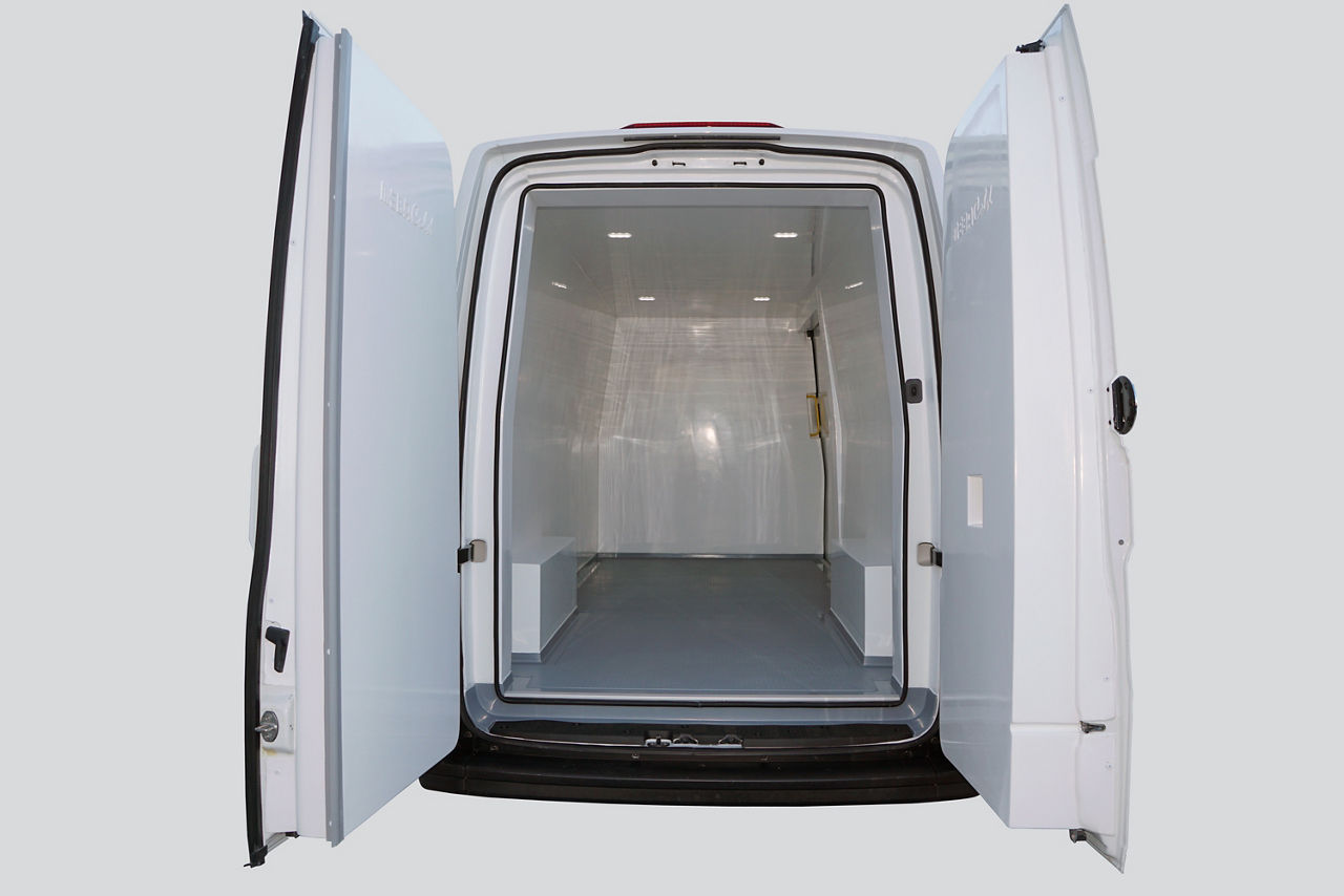 furgon-iso_FOTO3. Mebauto.jpg